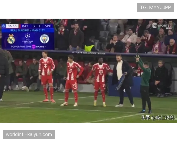 加拿大飞翼戴维斯速度优势 拜仁边卫主导反击 加拿大飞翼戴维斯速度优势 拜仁边卫主导反击