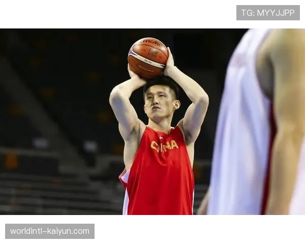 深圳队周鹏老将经验价值 季后赛关键时刻领导作用不可或缺